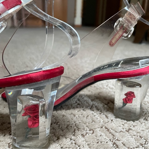Vintage J. Renee Lucite and Red Satin and Roses Peep Toe Shoes~~Size 5 1/2 - Picture 6 of 8